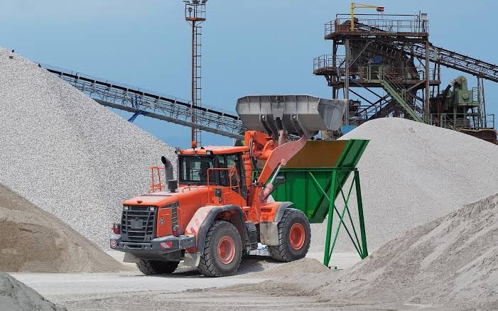 How Hopper Trucking Keeps Construction Moving