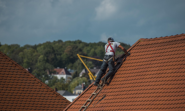 How Roofing Quotes Help Homeowners Plan a Better Roof Replacement